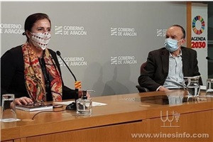 新闻发布会上,阿拉贡农业食品推广与创新部主任Carmen Urbano及阿拉贡对外贸易投资局主管Ramon Tejedor